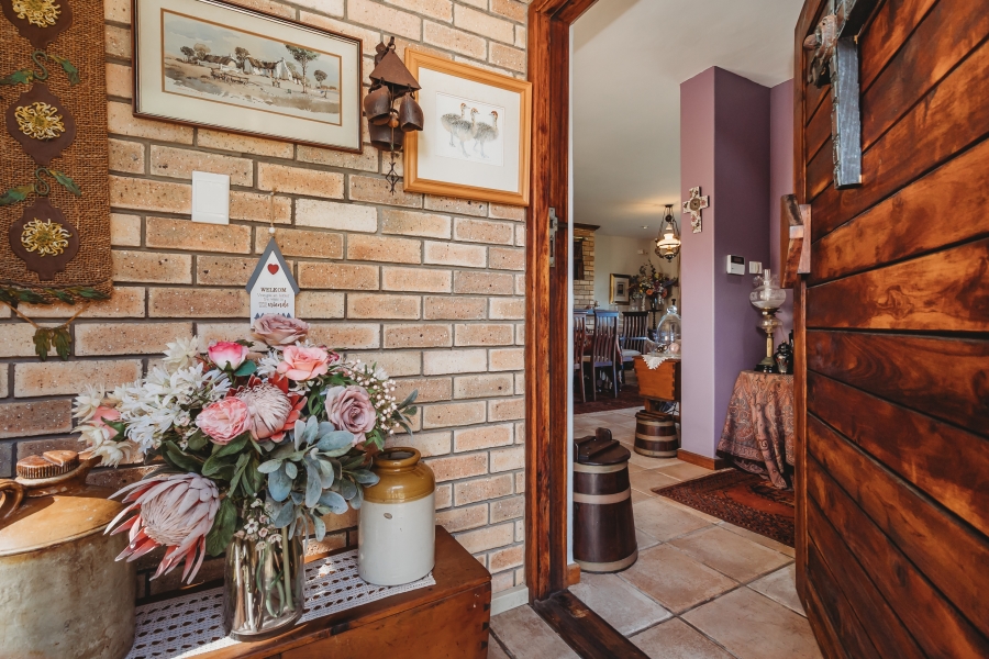 7 Bedroom Property for Sale in Outeniqua Strand Western Cape